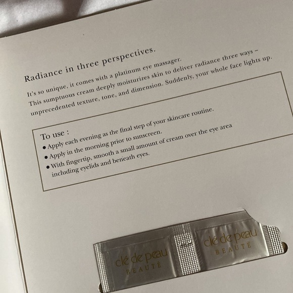 Intense eye contour cream - Picture 2 of 4